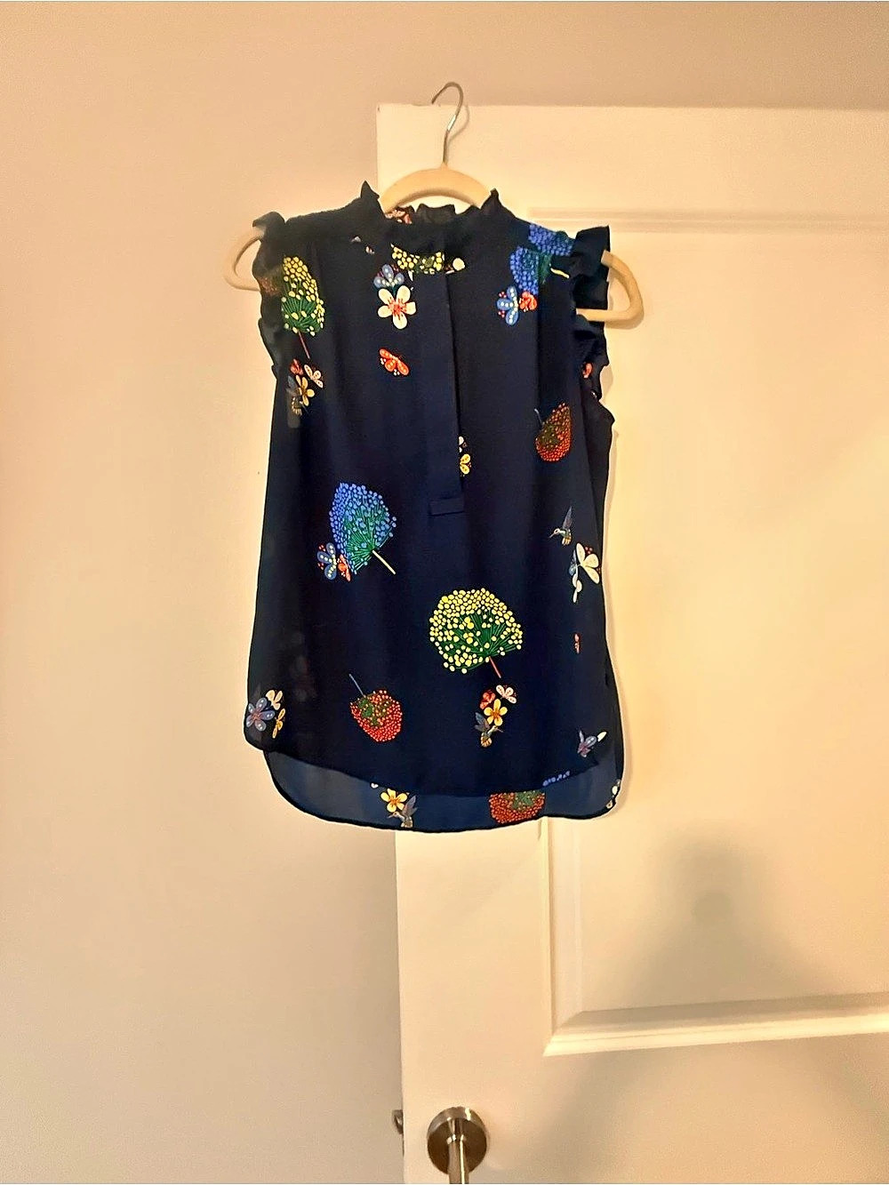 LOFT Floral Ruffle Sleeve Blouse in Blue Size XS Like New